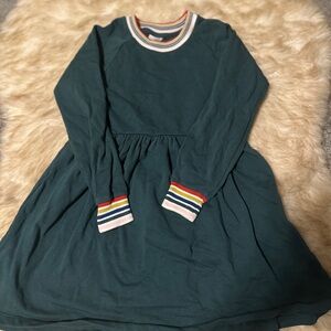 Size 8 Hanna Andersson Green Casual Kids Dress with Rainbow Trim